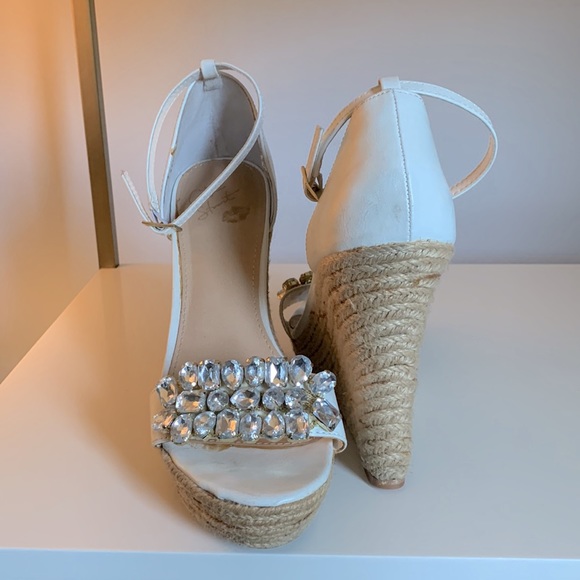 SZ 8.5 Collin Stuart Jeweled Wedges - Picture 2 of 7